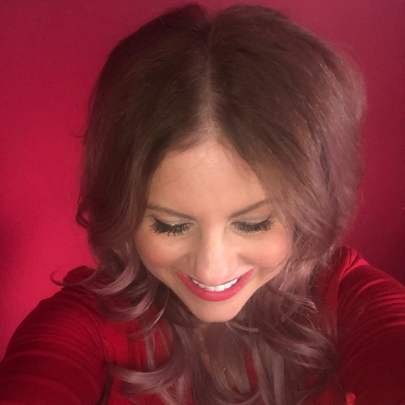 Meet your Posher, Stephanie - Picture 6 of 9